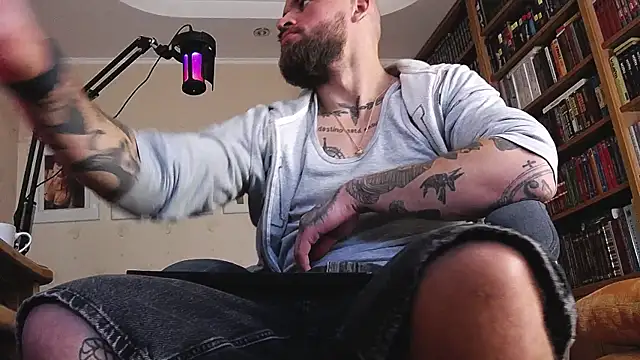 padr3jason: διαδικτυακό σόου στην κάμερα