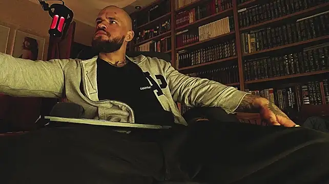 Show modela padr3jason na web-kameri