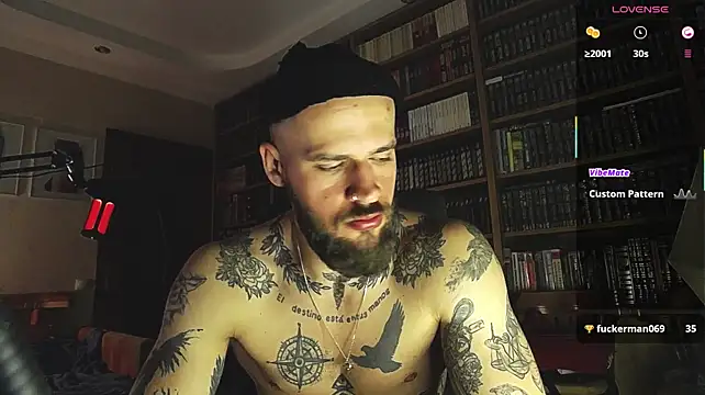 padr3jason: διαδικτυακό σόου στην κάμερα