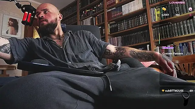 padr3jason: διαδικτυακό σόου στην κάμερα