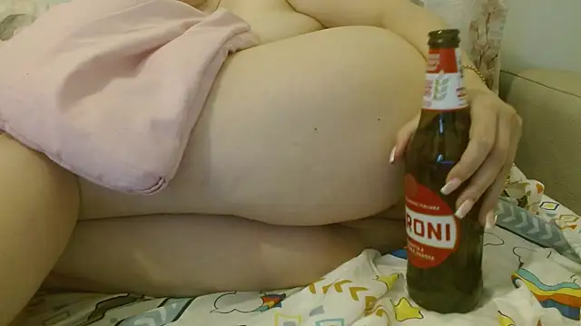 martachatte Adlı Modelin Canlı Sohbet Odası