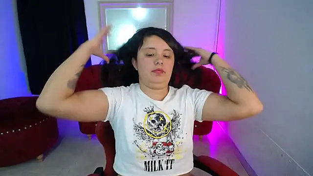nathaly_low1's Live XXX Chat