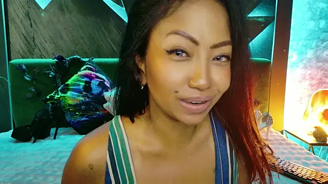 ElyaQuinn Pertunjukan Webcam