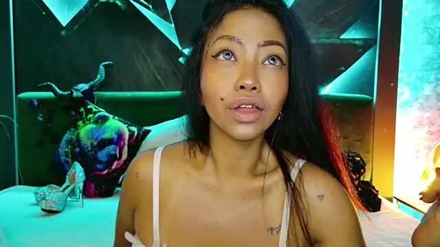 ElyaQuinn's Webcam Show