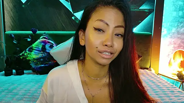 ElyaQuinn's Webcam Show