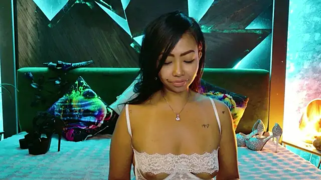 ElyaQuinn's Webcam Show