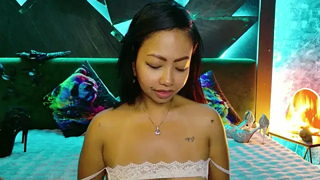 ElyaQuinn's Live XXX Chat