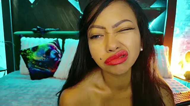 ElyaQuinn's Webcam Show