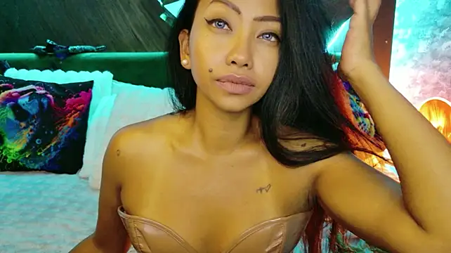 ElyaQuinn's Webcam Show
