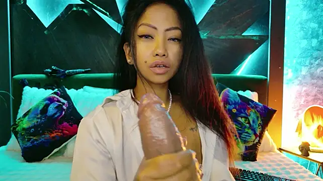 ElyaQuinn Live XXX-Chat