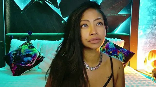 ElyaQuinn's Live XXX Chat