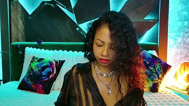 ElyaQuinn's Live XXX Chat
