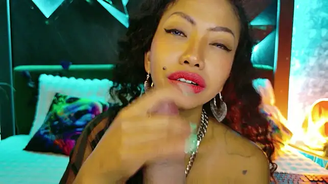 ElyaQuinn Live XXX-chat