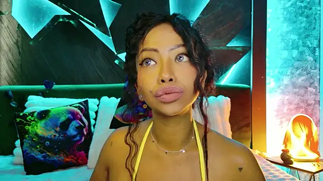 ElyaQuinn's Live XXX Chat