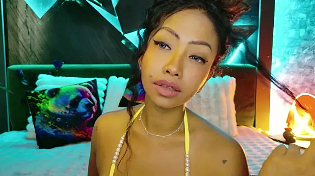 ElyaQuinn ওয়েবক্যাম শো