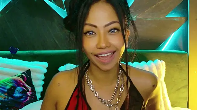 ElyaQuinn Pertunjukan Webcam