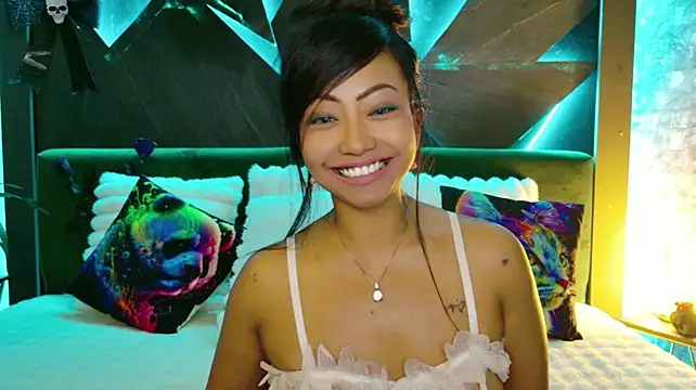 ElyaQuinn – webcam-show