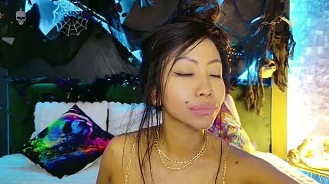 โชว์เว็บแคมของ ElyaQuinn