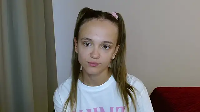 dirtyxEmily Chat XXX in diretta