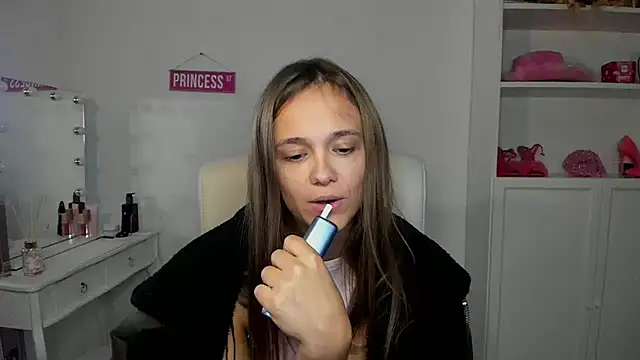 dirtyxEmily Chat XXX in diretta