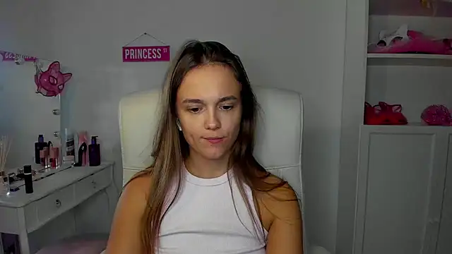 dirtyxEmily Adlı Modelin Web Kamerası Şovu