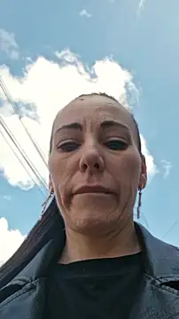 Chat XXX ao vivo de milflovelyxxx