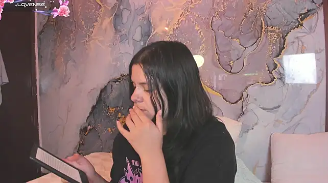 Mey_moon Adlı Modelin Canlı XXX Sohbeti