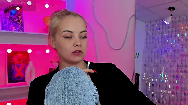 StephanieSweety Adlı Modelin Canlı XXX Sohbeti