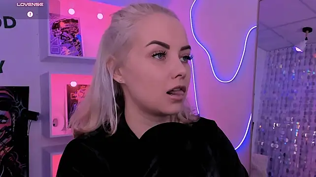 StephanieSweety Chat XXX in diretta