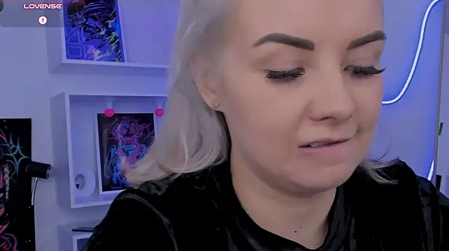 Chat +18 de StephanieSweety ao vivo