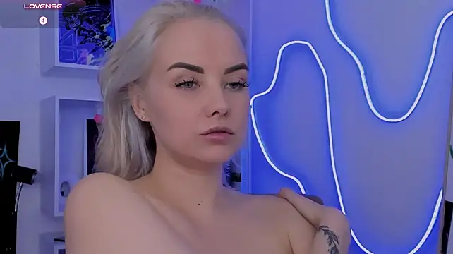 دردشة StephanieSweety الجنسية المباشرة