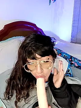 Pokazy przed kamerką – Piafisher1