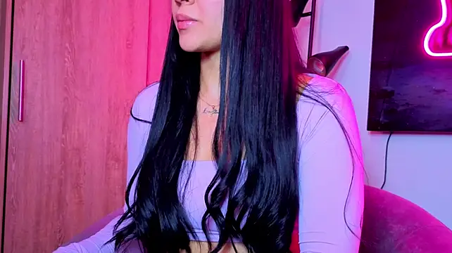 دردشة SofiaInk الجنسية المباشرة