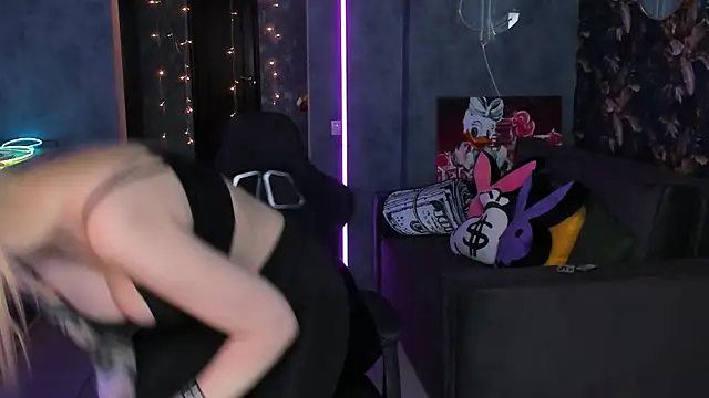 Blckmirrorr Chat XXX in diretta
