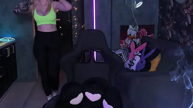 Blckmirrorr's Live XXX Chat