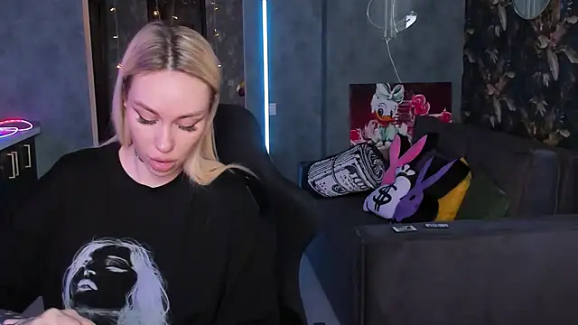 Blckmirrorr's Live XXX Chat