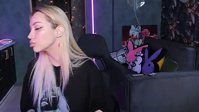 Blckmirrorr live XXX chat