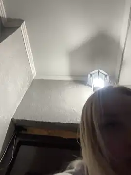 Živá chatovací místnost Blckmirrorr