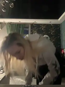 Blckmirrorr's Live XXX Chat