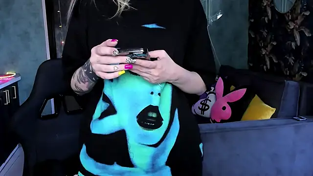 Blckmirrorr's Live XXX Chat