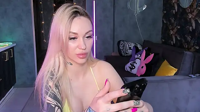 Blckmirrorr Live XXX Chat