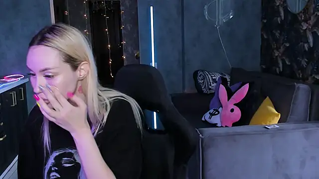 Blckmirrorr's Live XXX Chat