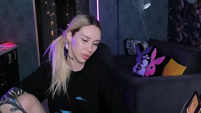 Blckmirrorr Live XXX-Chat