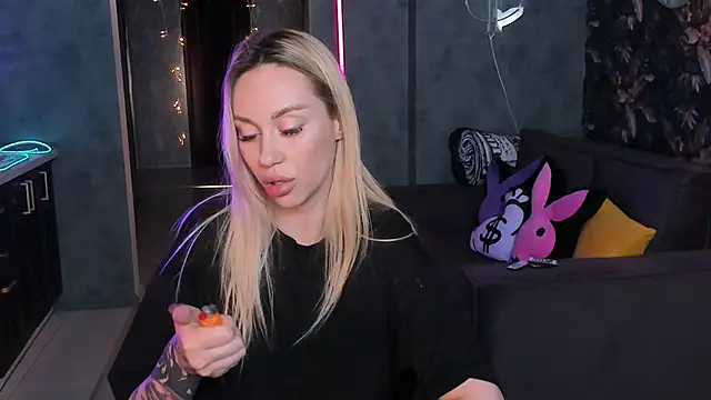 Blckmirrorr's Live XXX Chat