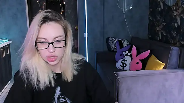 Blckmirrorr's Live XXX Chat