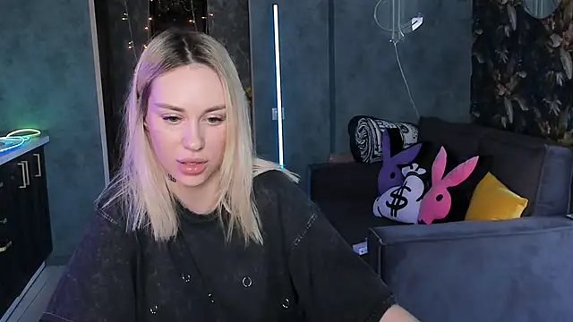 Blckmirrorr's Live XXX Chat