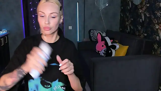 Blckmirrorr's Live XXX Chat