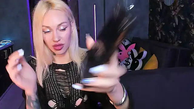 BlckmirrorrのライブXXXチャット