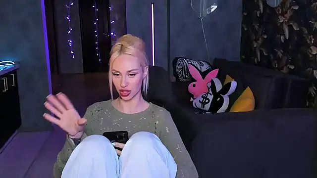Blckmirrorr Adlı Modelin Canlı XXX Sohbeti