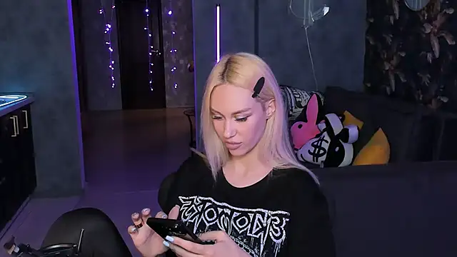 Blckmirrorr Adlı Modelin Web Kamerası Şovu